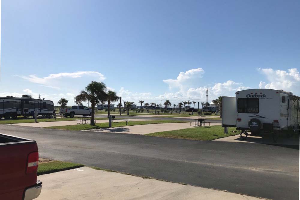 Galveston Island KOA Holiday Near the Beach and Heated Pool